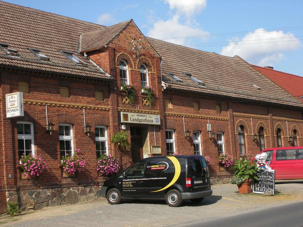 Werners Landgasthaus Lieskau Luaran gambar